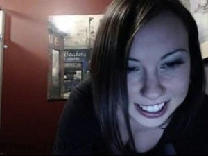 Webcam dark haired gal having a